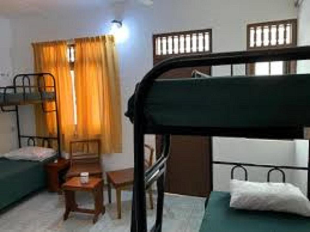 Topaz Beach Hotel Negombo Exteriör bild