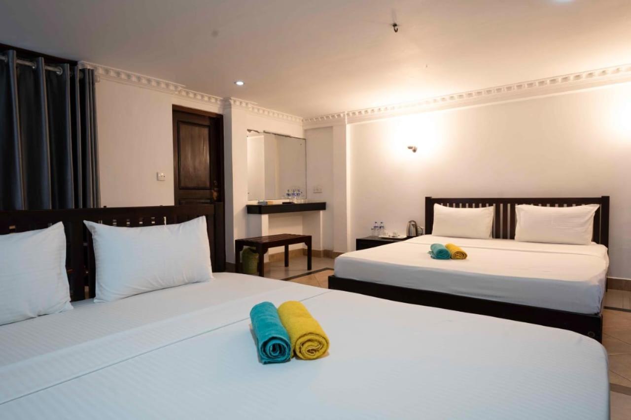 Topaz Beach Hotel Negombo Exteriör bild