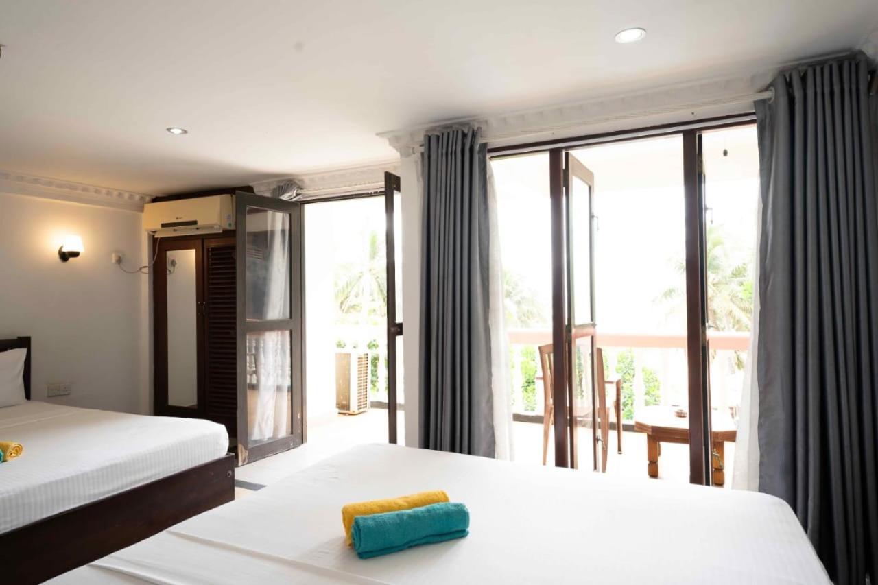 Topaz Beach Hotel Negombo Exteriör bild