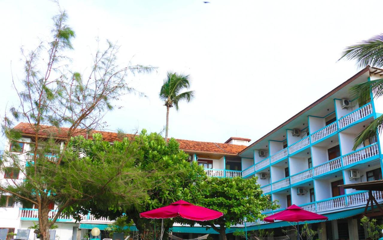 Topaz Beach Hotel Negombo Exteriör bild